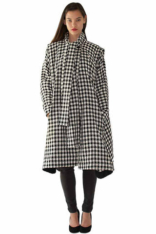 black+white houndstooth cape